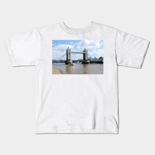 Tower Bridge London landmark river thames Kids T-Shirt